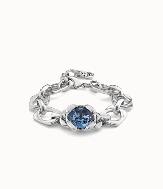 Link chain bracelet with a blue crystal