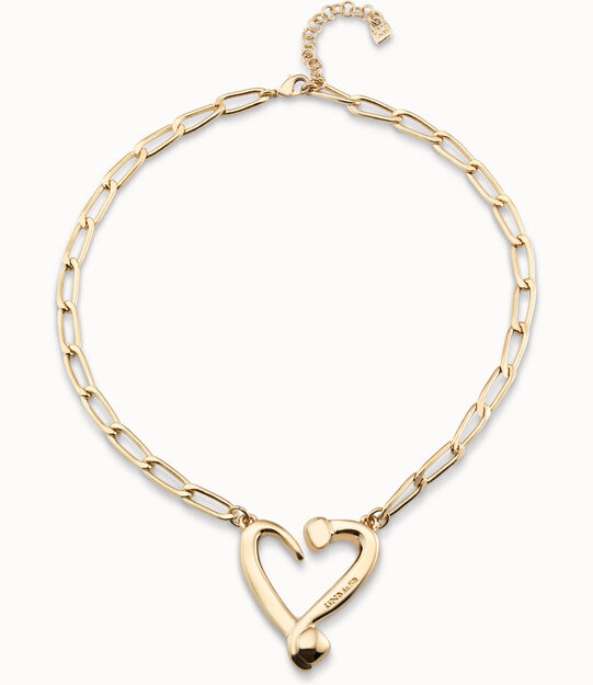 Short  link chain pendant necklace with a heart